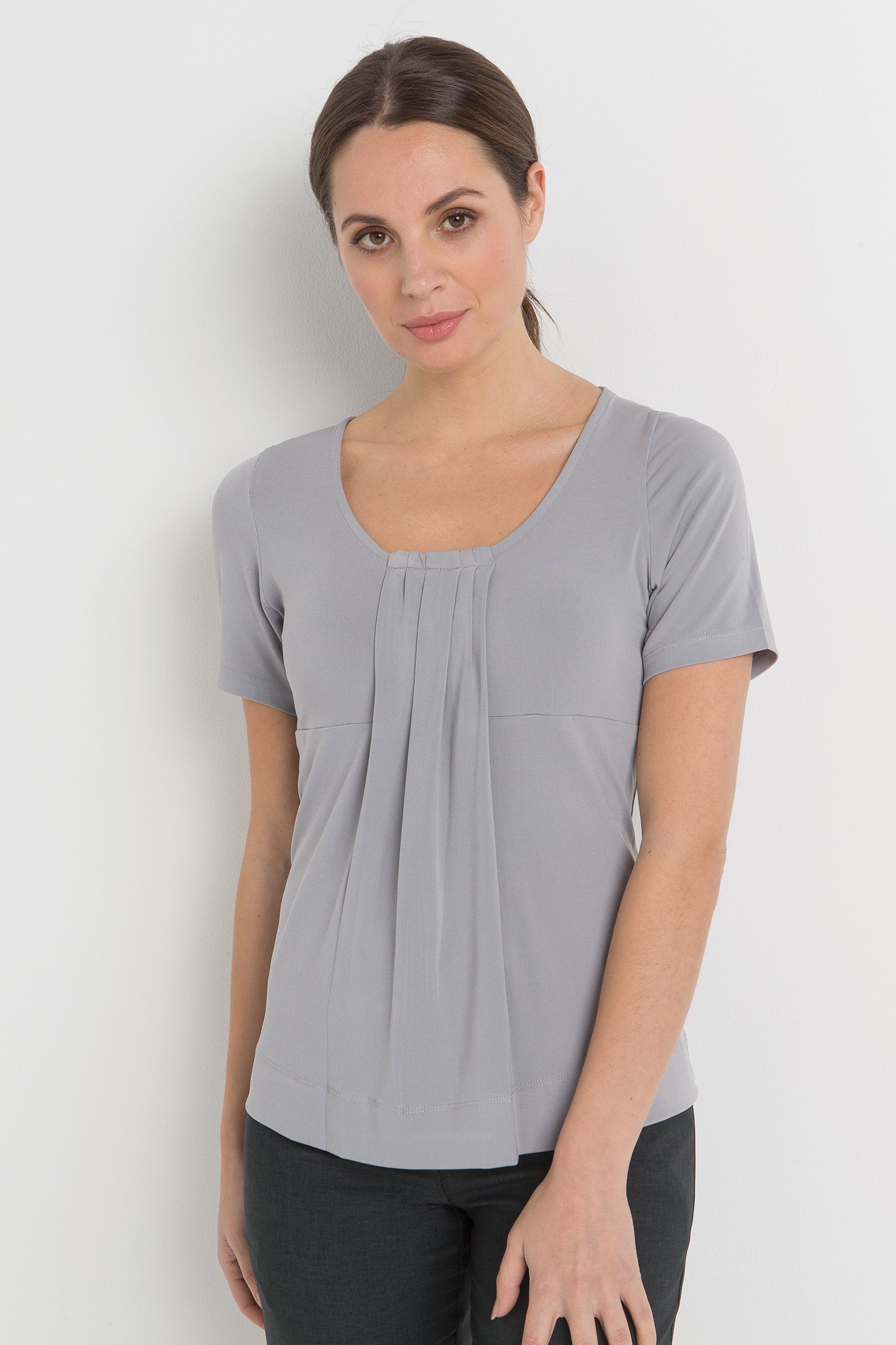 711-KN-PEW Round neck pleat front top