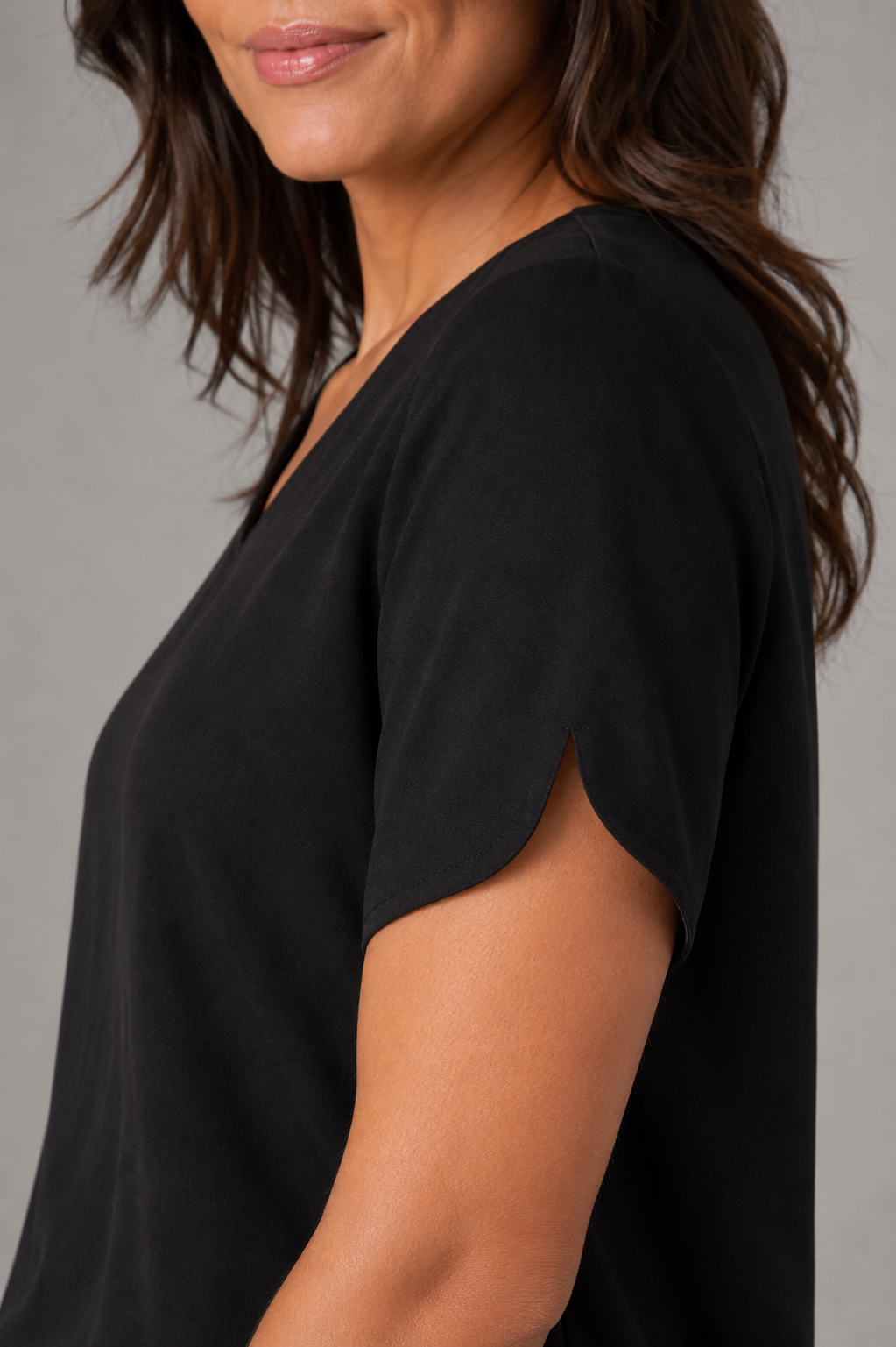 Women's V-neck short sleeve soft drape shirt